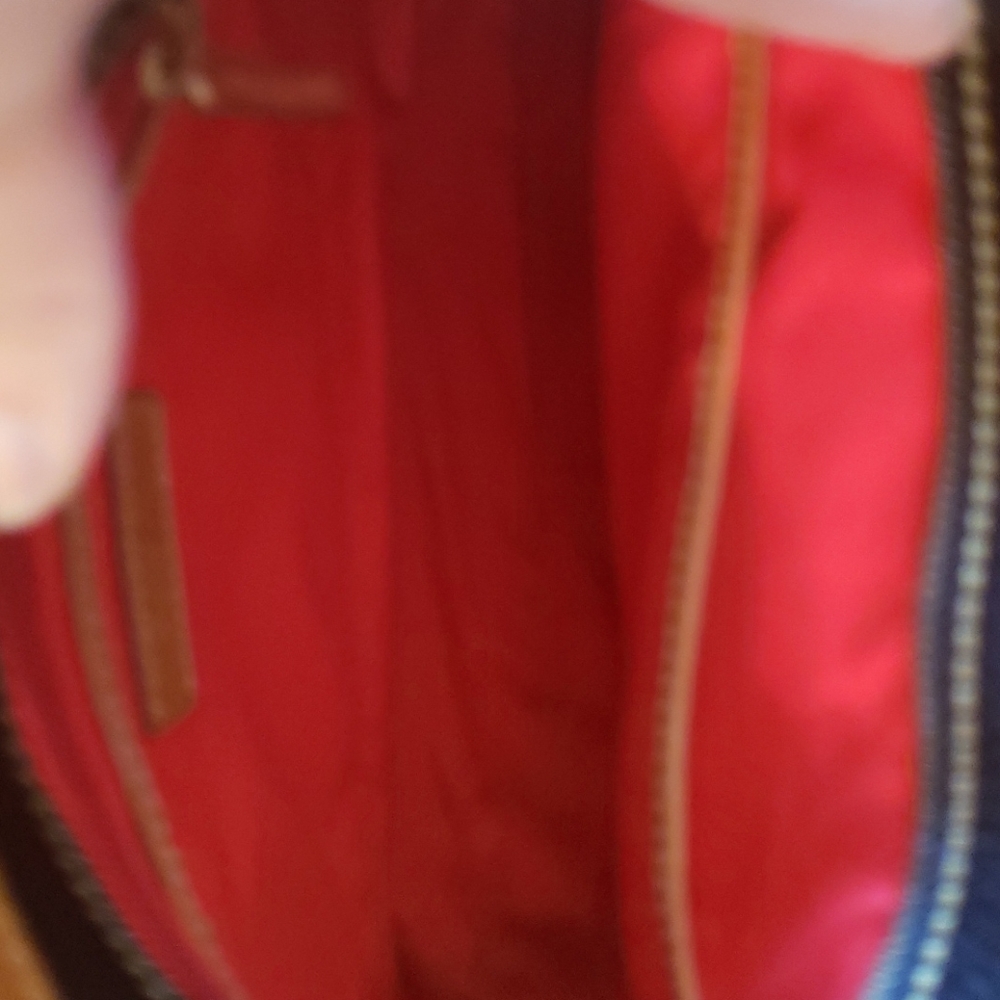 Dooney and Bourke Handbag! - Picture 3 of 3